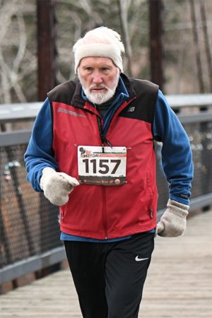 Glenn Govertsen running in a race.